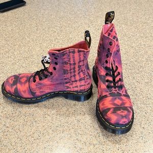 Dr. Martens 1460 PASCAL red leather lace up women’s boot